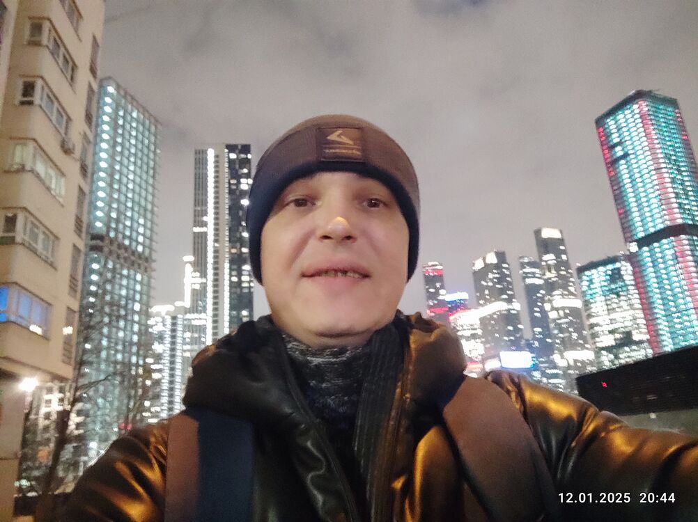  54715206  Pavel, 43 ,    