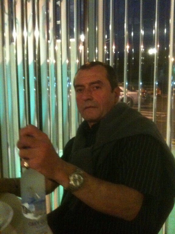  52888786  David, 58 ,    