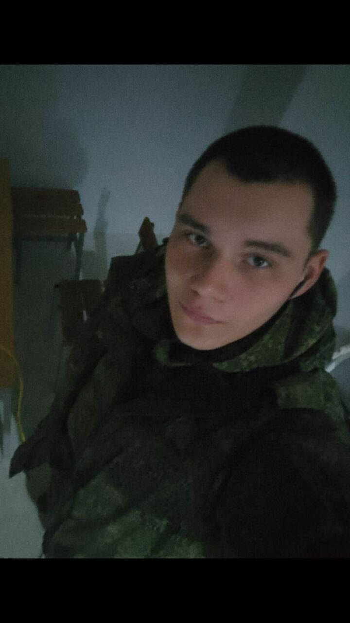  46831726  , 22 ,    