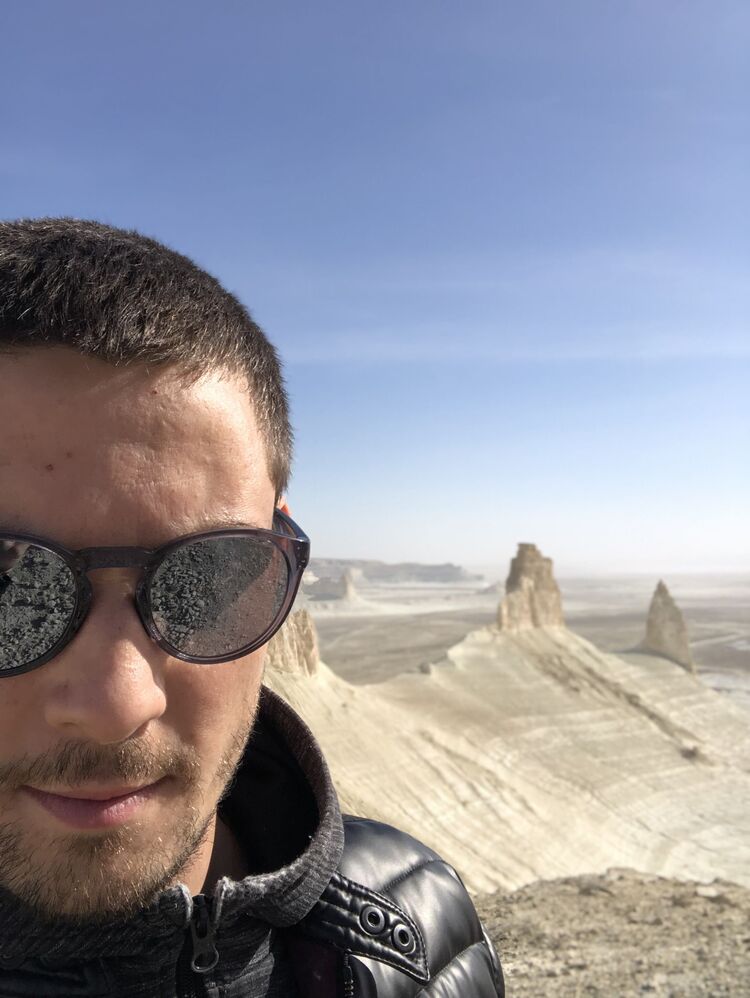  ,   Denis, 35 ,   ,   , c 