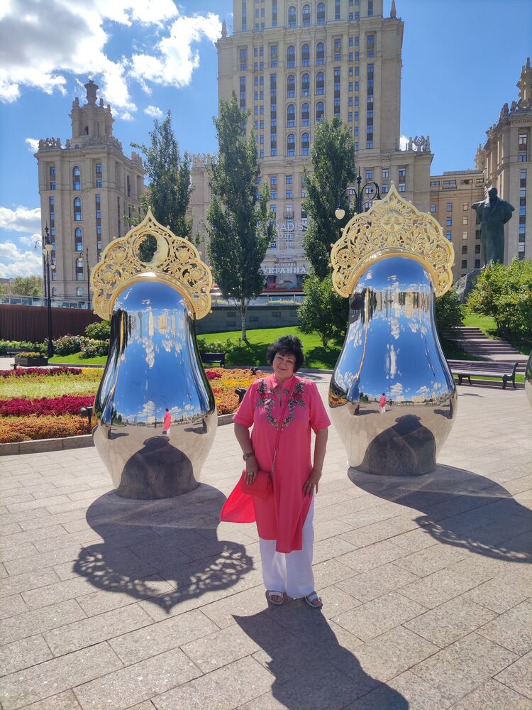  ,   Cleopatra, 57 ,   ,   