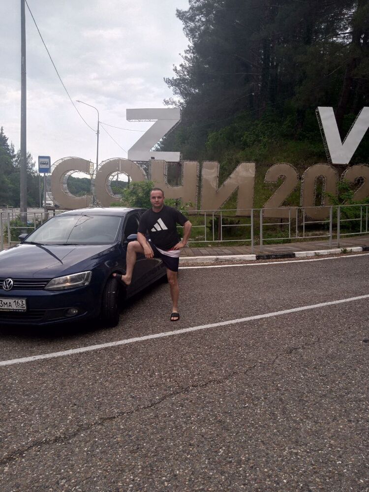  44771786  Alexander, 33 ,    