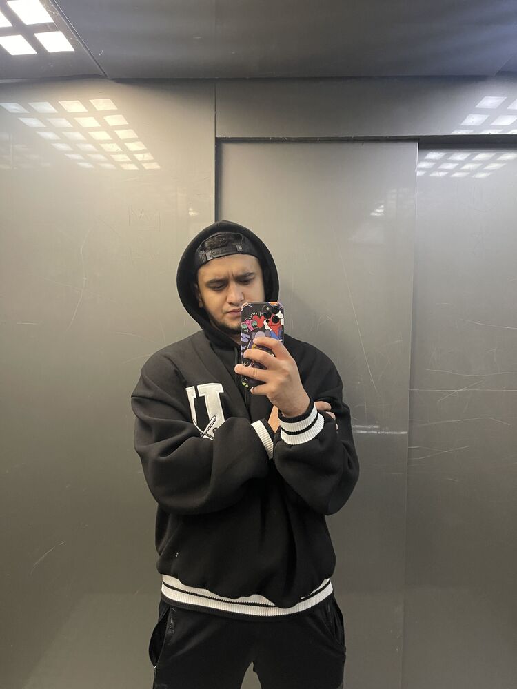  ,   Alan, 24 ,   ,   , c 