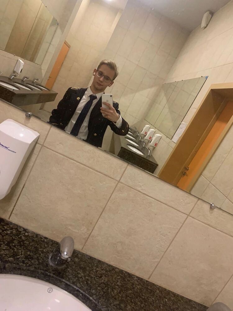  38071236  , 22 ,    -