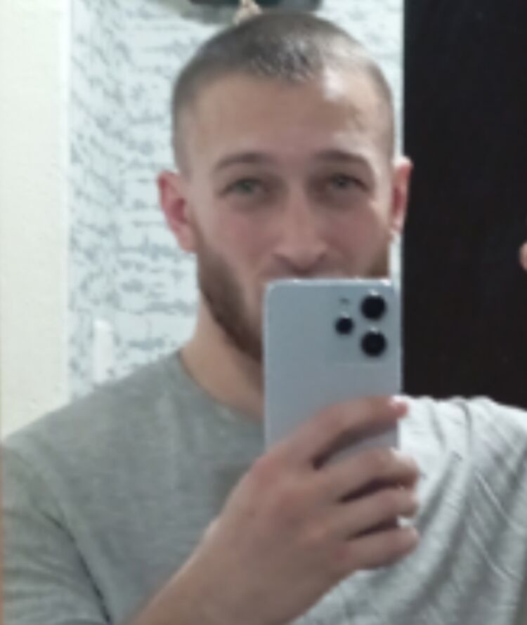  43023476  , 28 ,    