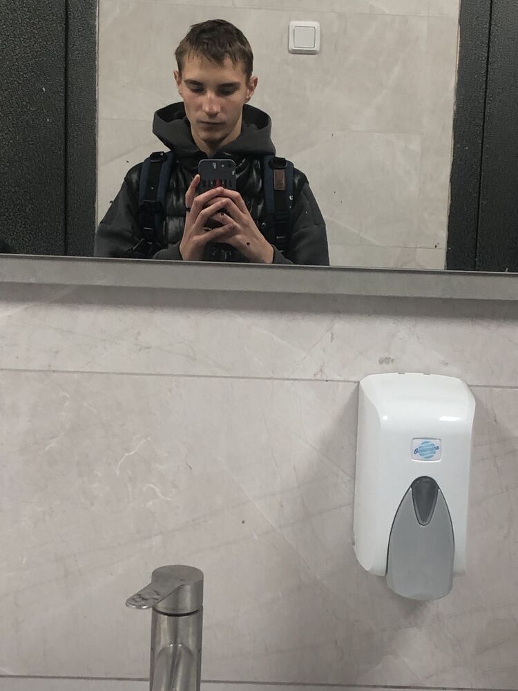  47969686  Vlad, 19 ,    