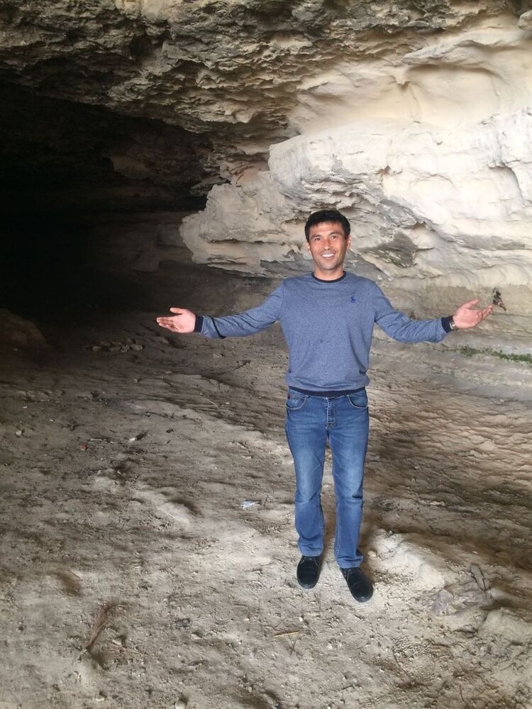  ,   Amir, 46 ,   