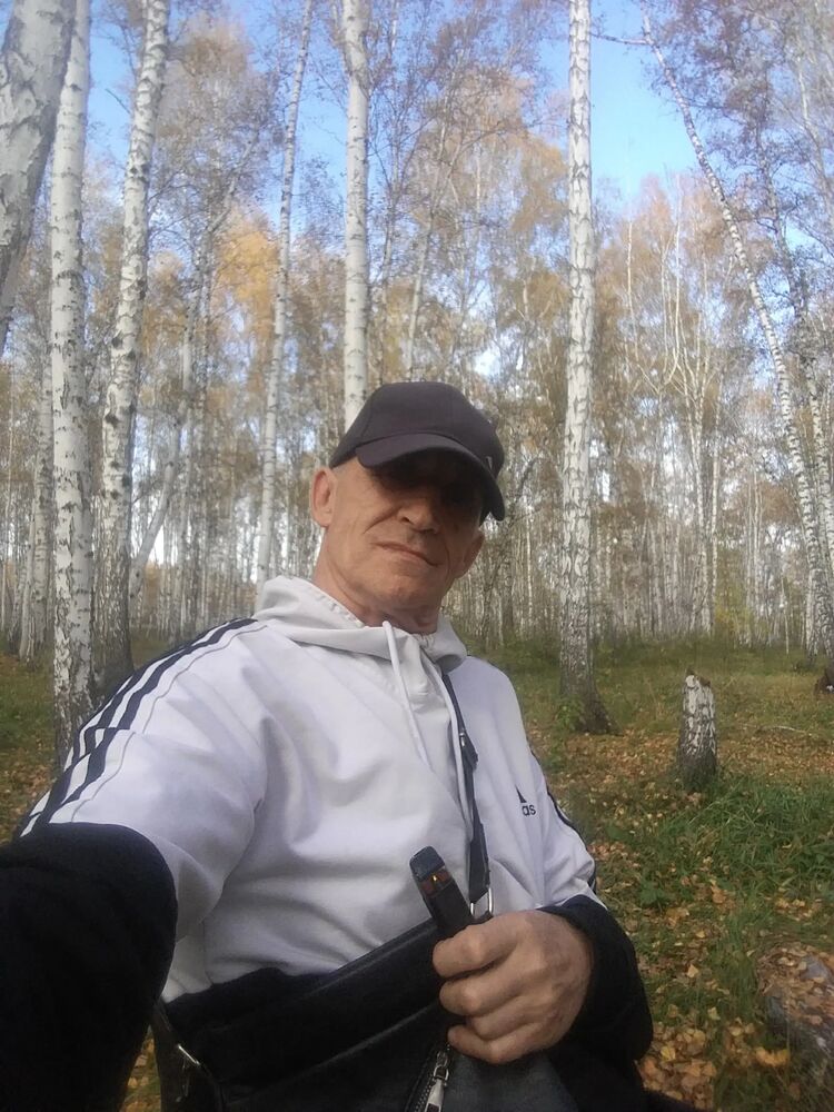  51763886  Igor, 55 ,    