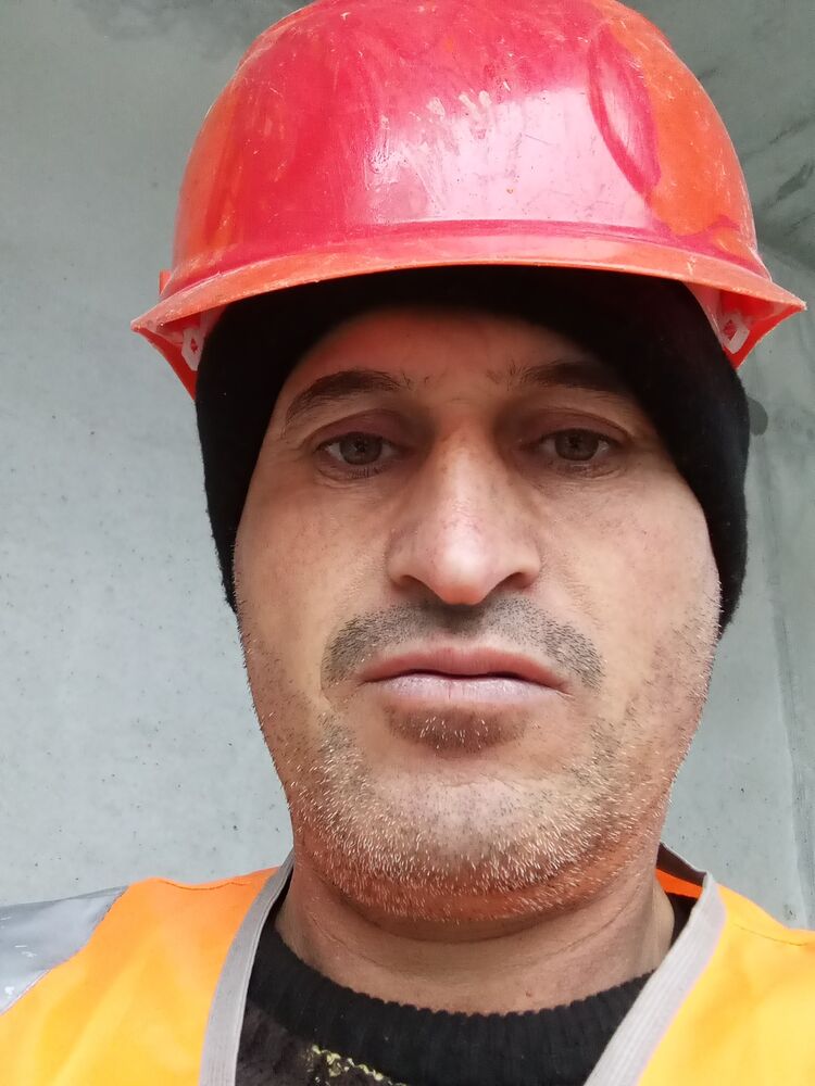  49189686  Shams, 40 ,    