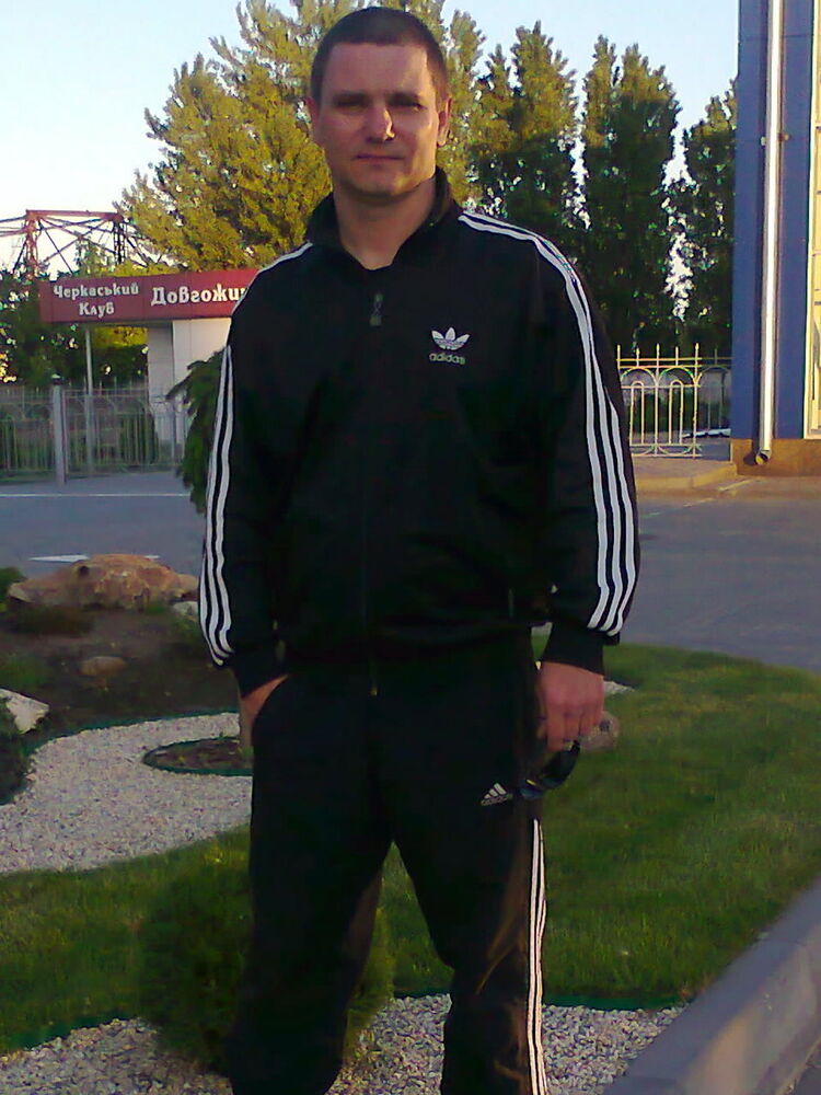  ,   Jurij, 48 ,  