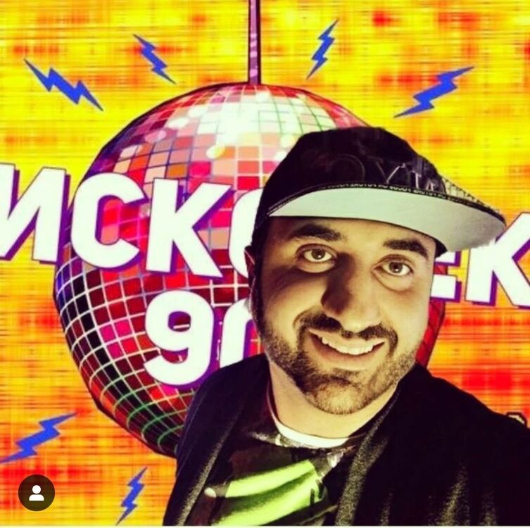  51976886  Fiko, 37 ,    