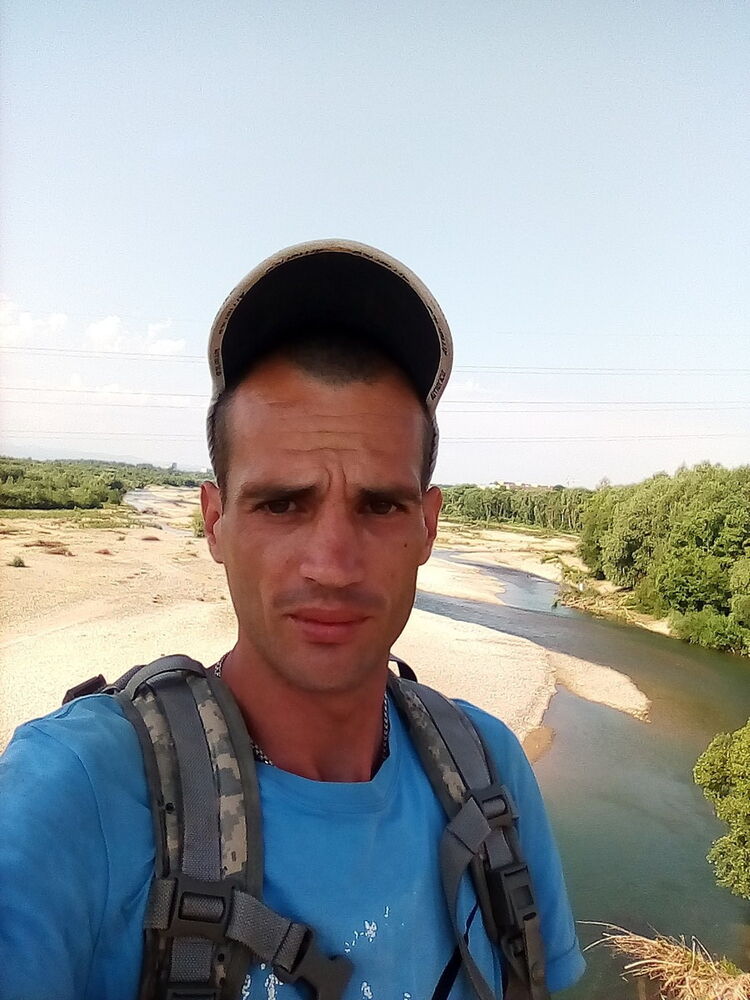  12765796  , 34 ,    Lutin