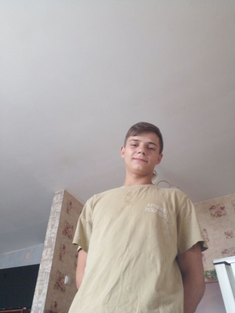  ,   Erik, 24 ,   ,   