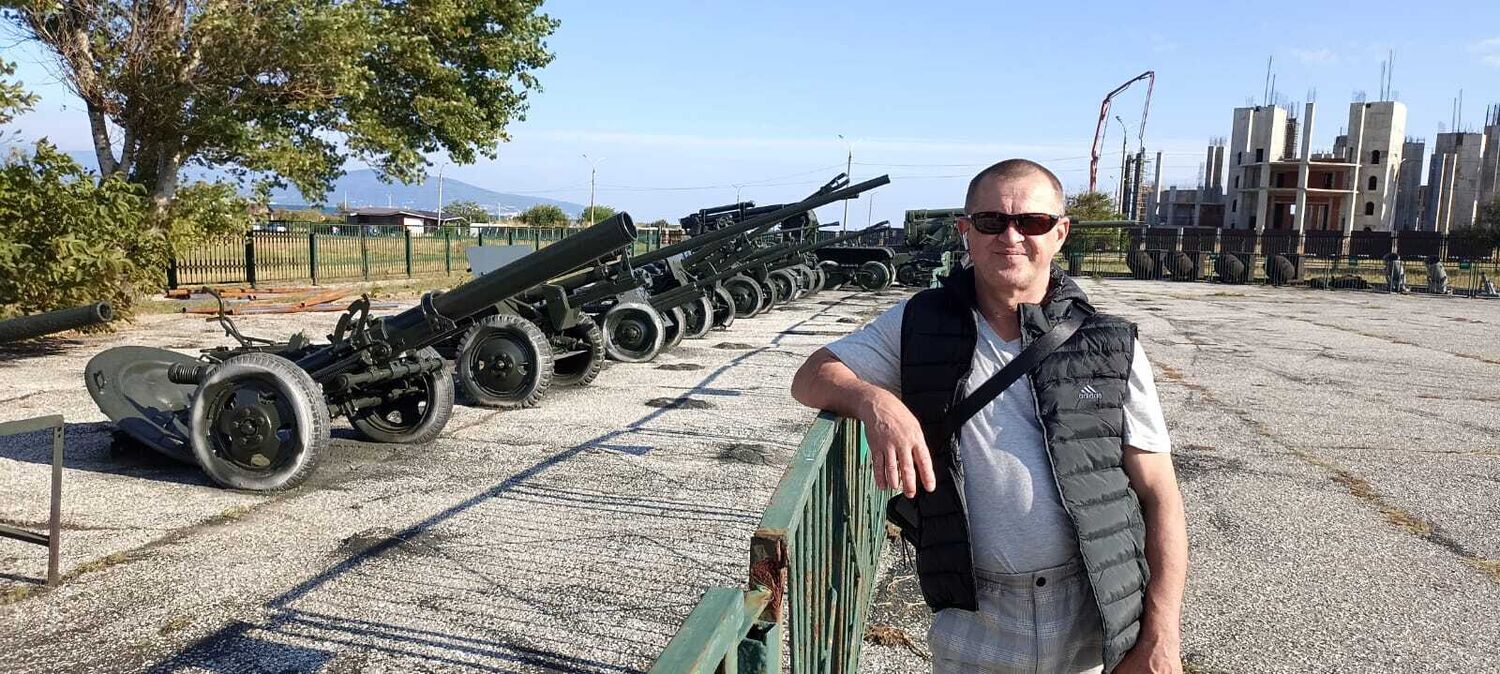  29080556  Gennady, 50 ,    