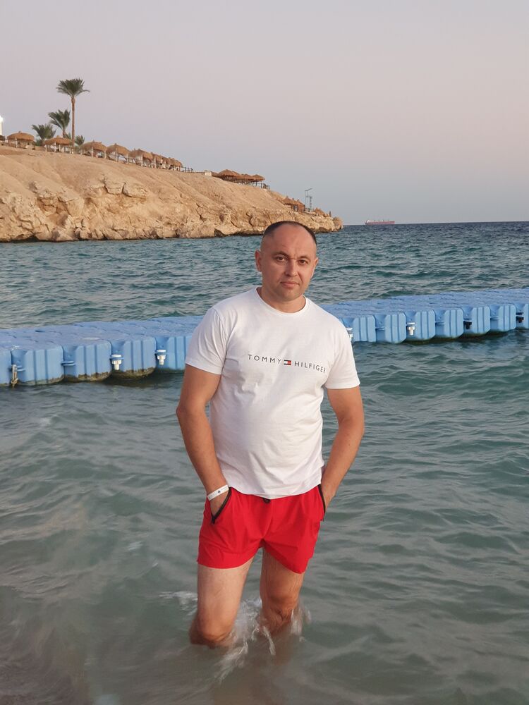  ,   Pasha, 44 ,   ,   