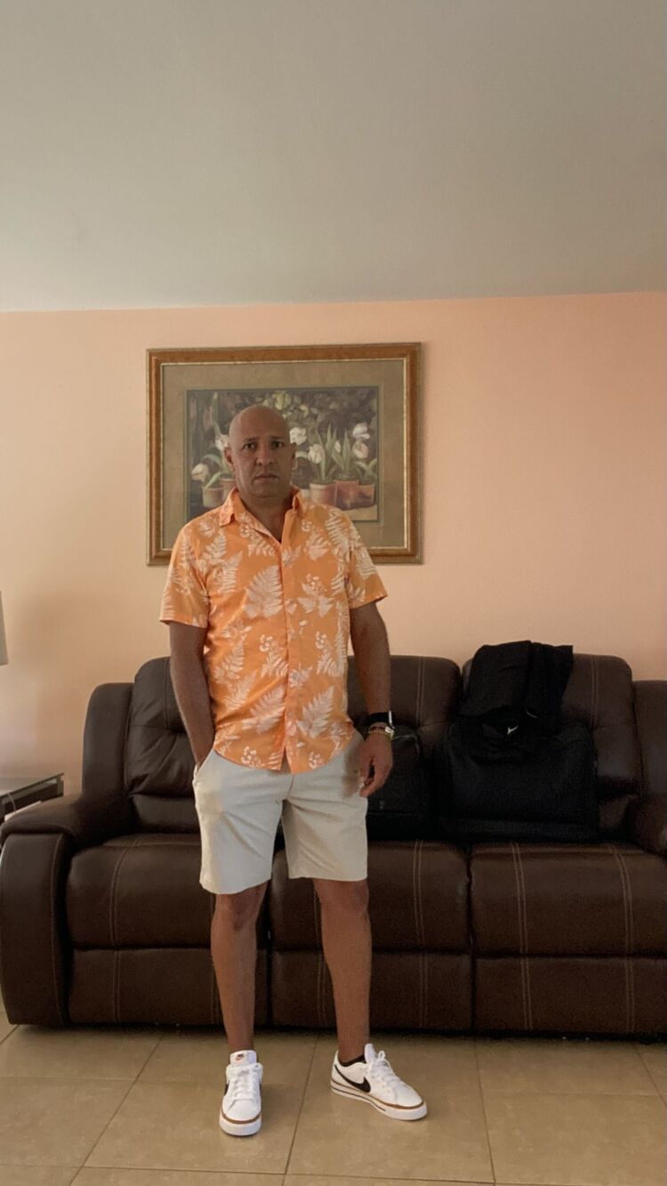  28120386  Karel, 46 ,    Tampa