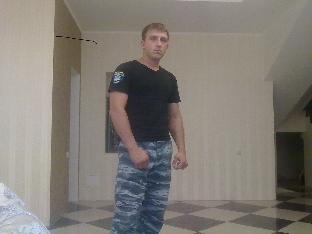  ,   Anton, 41 ,  