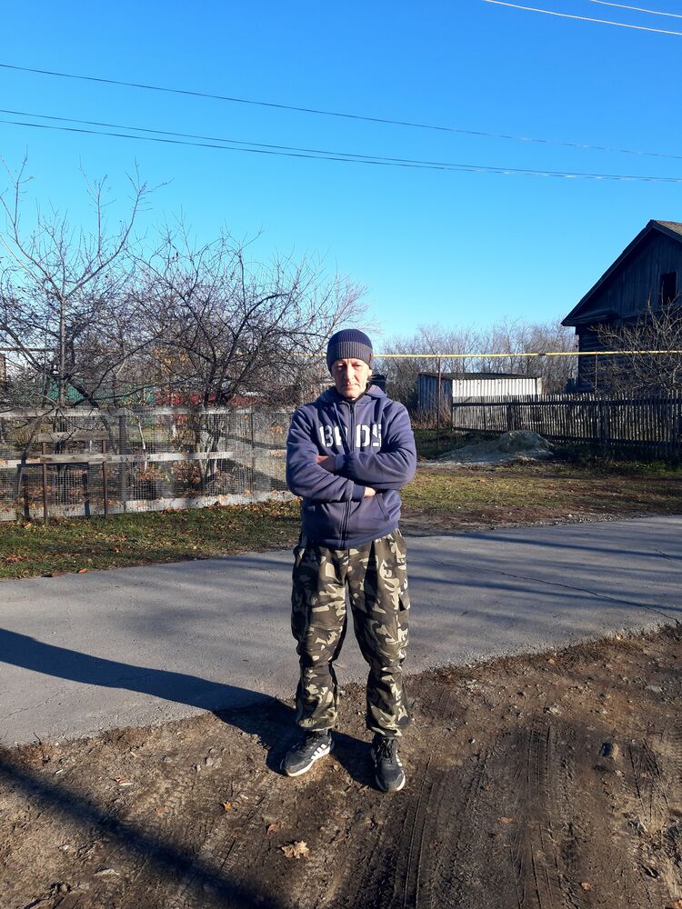  53726536  Valery, 48 ,    