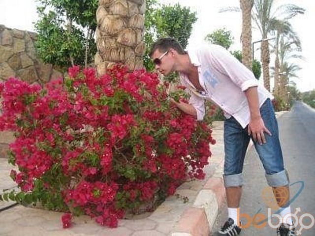  975416  Roman, 37 ,    -