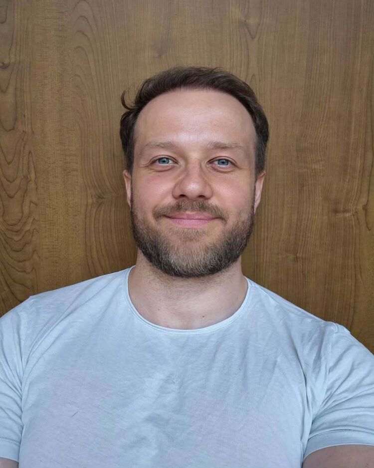  51668536  Artem, 40 ,    