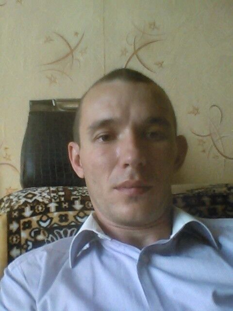  6081236  Sergei, 40 ,    