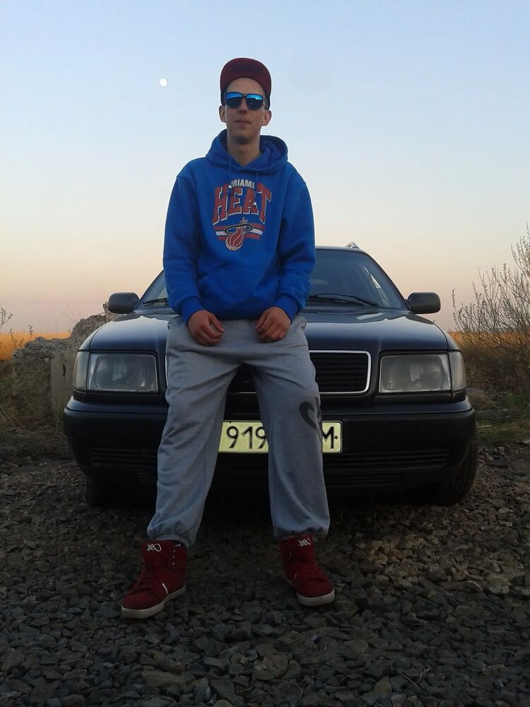  ,   Max, 33 ,   , 