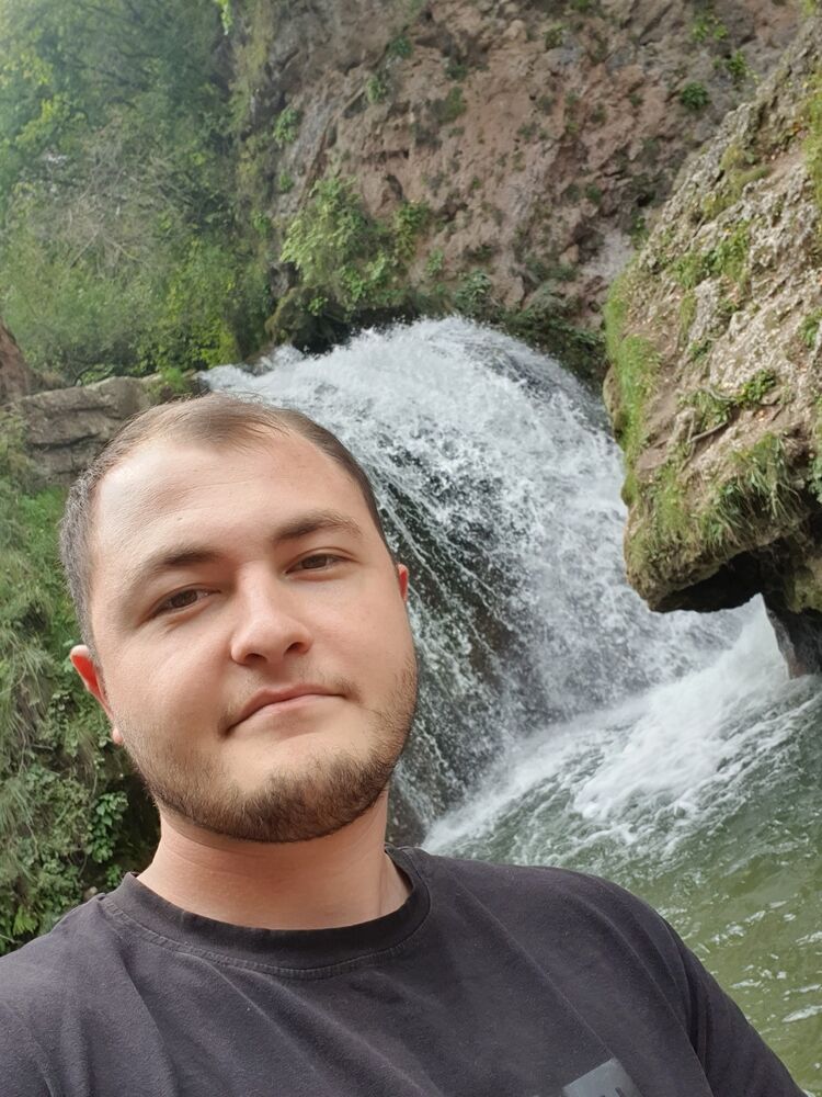  38727916  Kantik, 29 ,    
