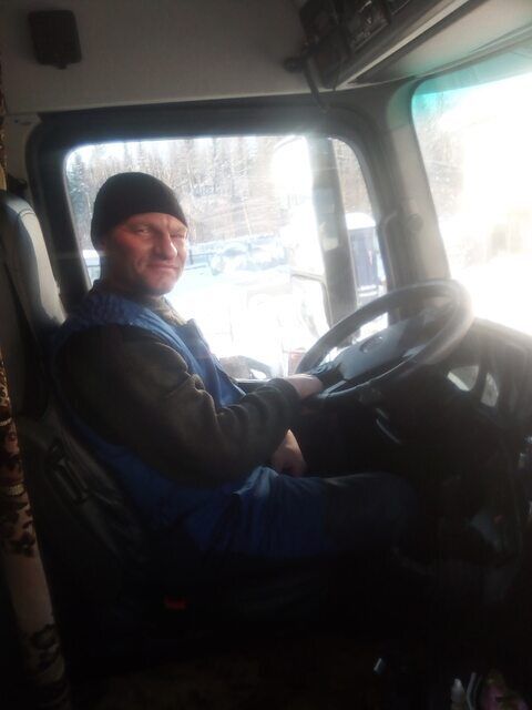  28927176  Vladimir, 43 ,    