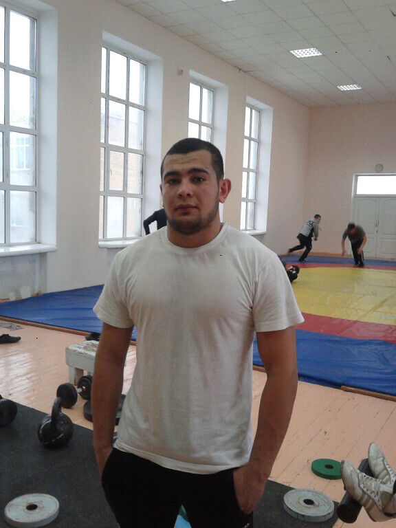  42505146  Dima, 32 ,    