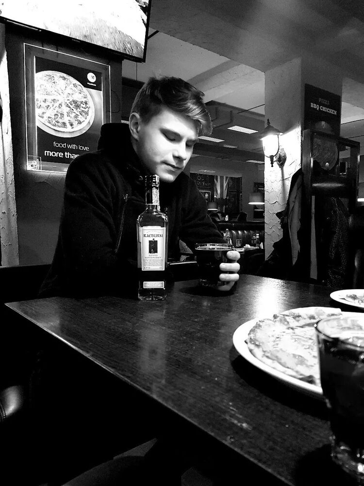  27552226  Alexey, 26 ,    