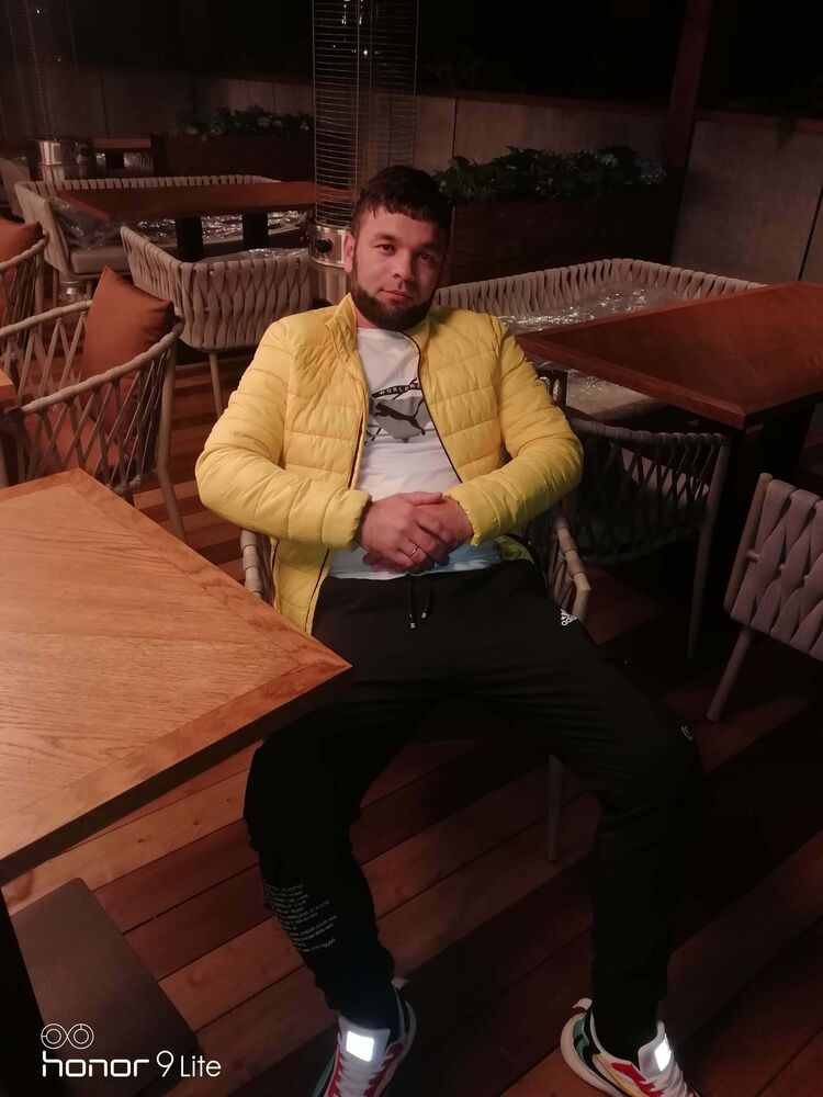  53039386  Farrux, 33 ,    