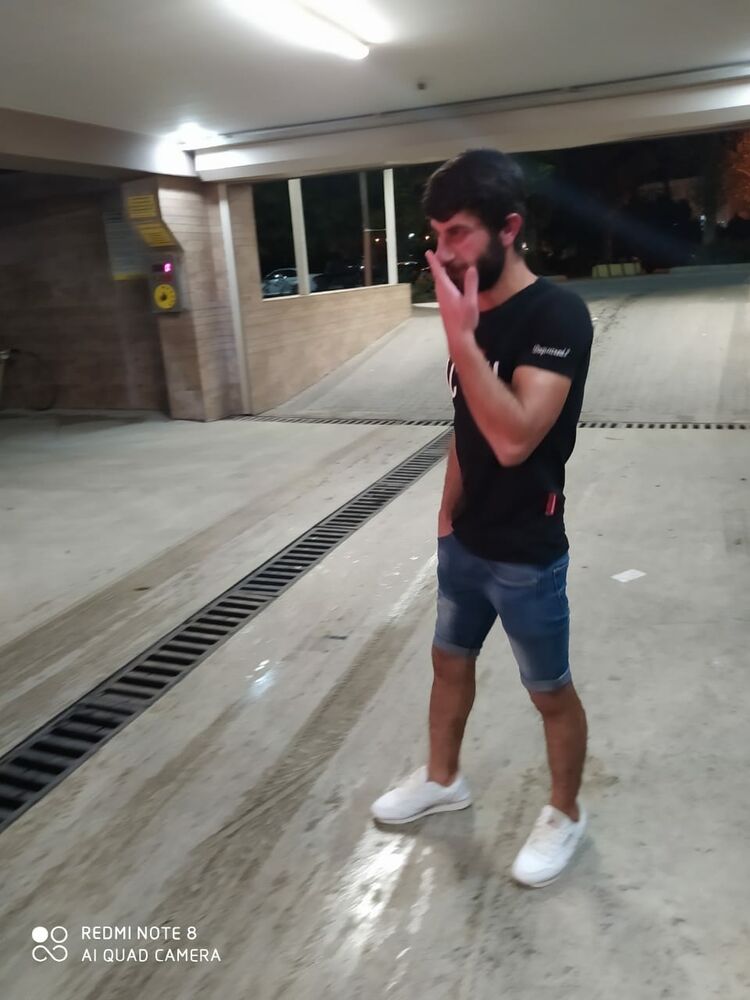  24892436  Kamil, 34 ,    