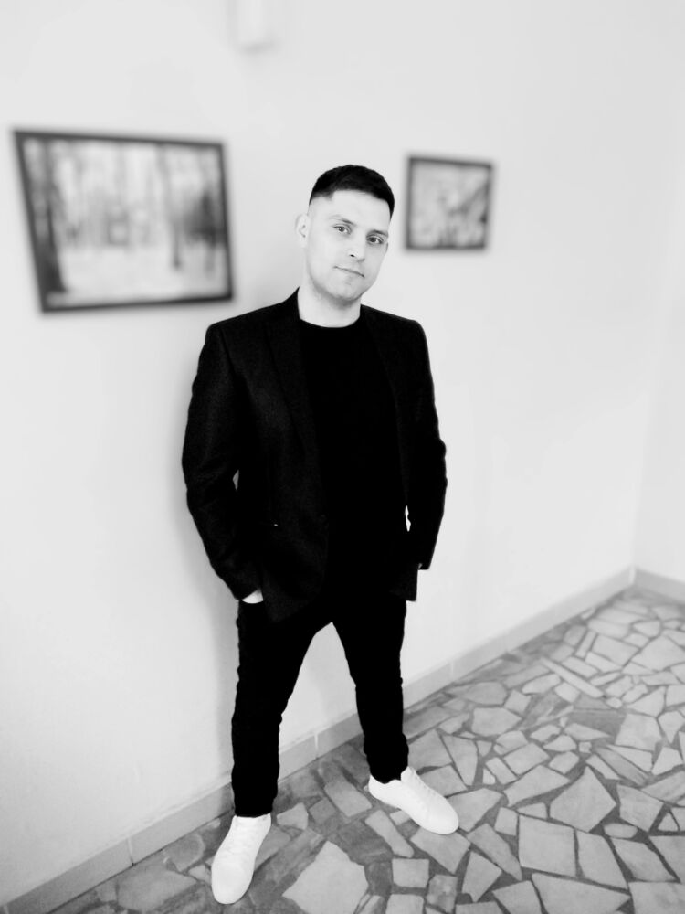  50953286   , 34 ,    --