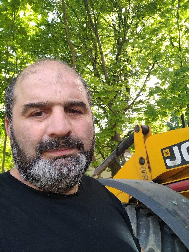  44728466  , 46 ,    