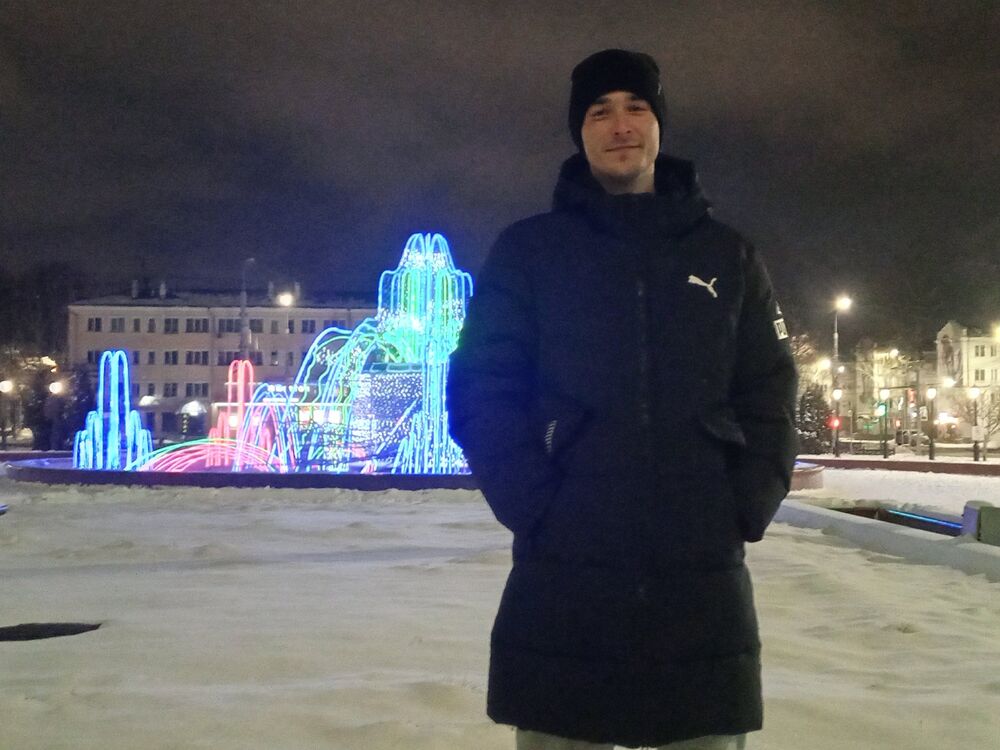  39930316  Gleb, 23 ,    