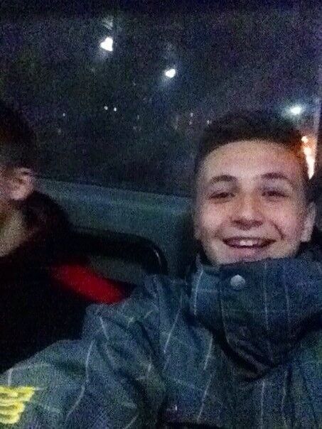  5424316  Artur, 28 ,    