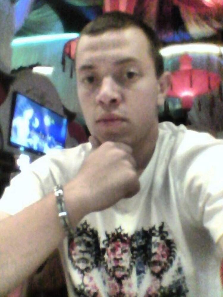  52667556  , 32 ,    -