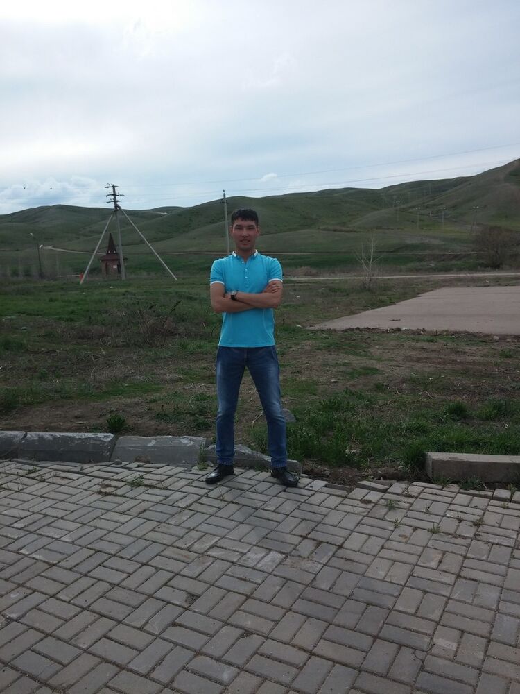  ,   Olzhas, 31 ,   