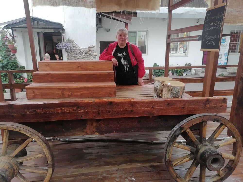  38628086  , 44 ,    -