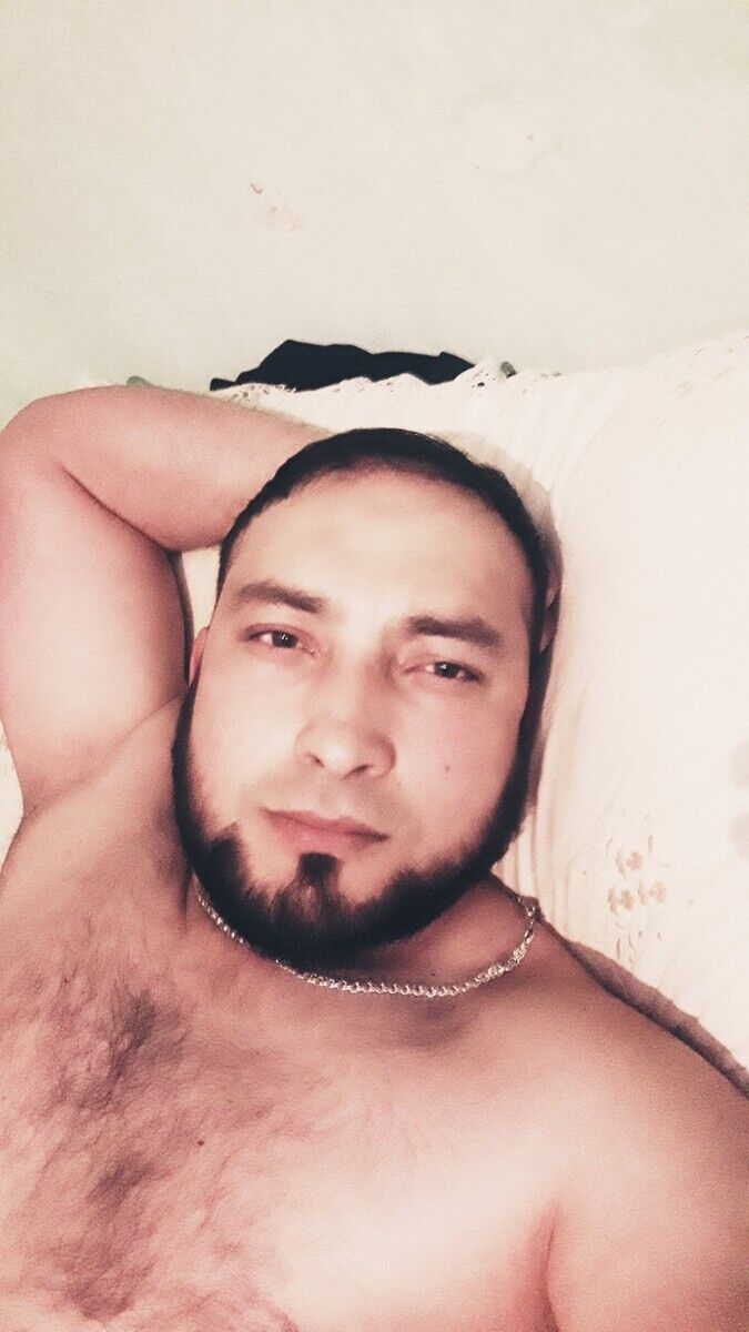  22407486  Ulugbek, 40 ,    