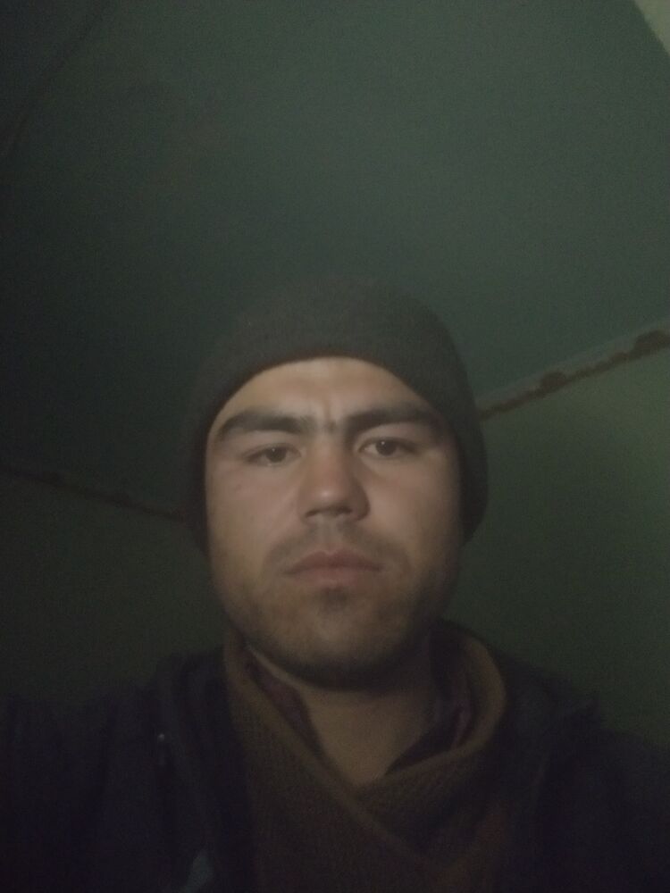  32621596  Behruz, 26 ,    