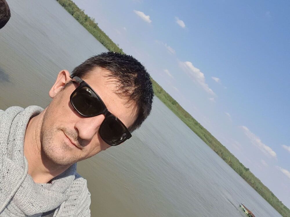  ,   Ilija, 39 ,   ,   