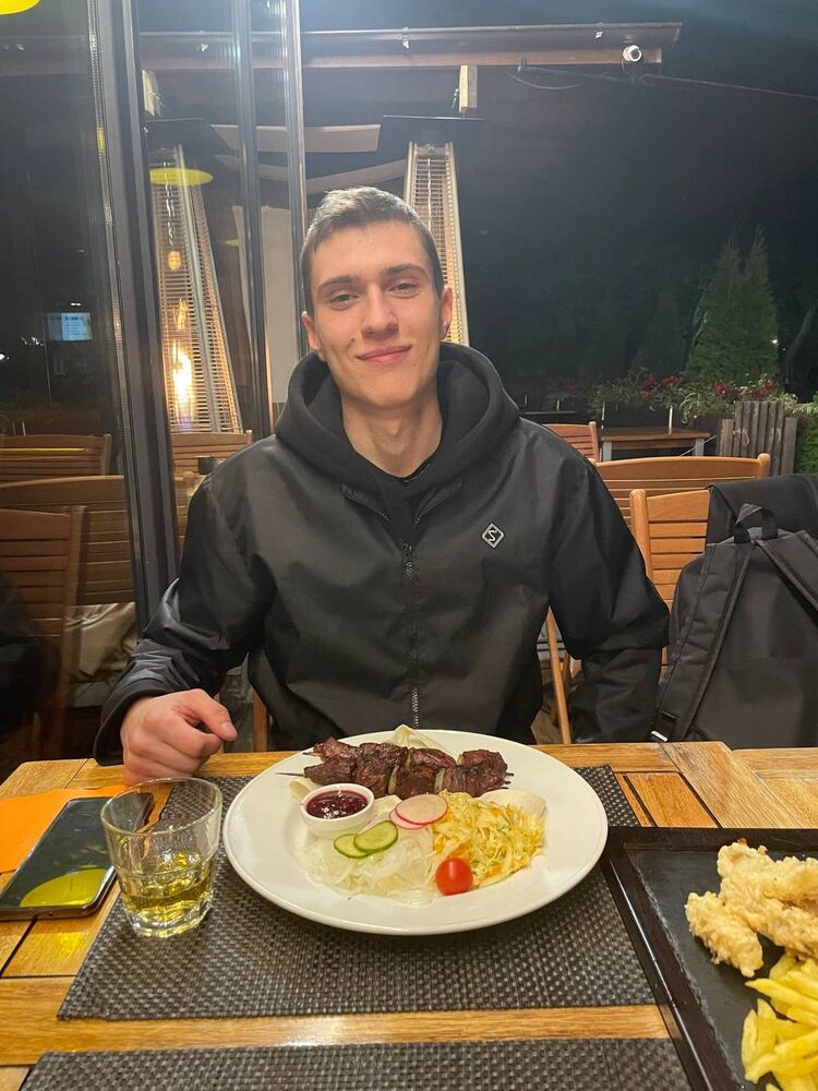  30482276  Alexey, 25 ,    