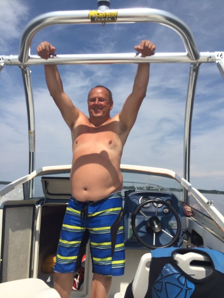  20379166  Michail, 65 ,    