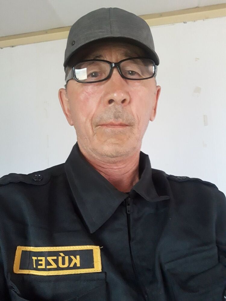  22864616  , 62 ,    