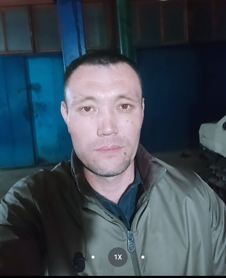  50392366  Dauren, 39 ,    