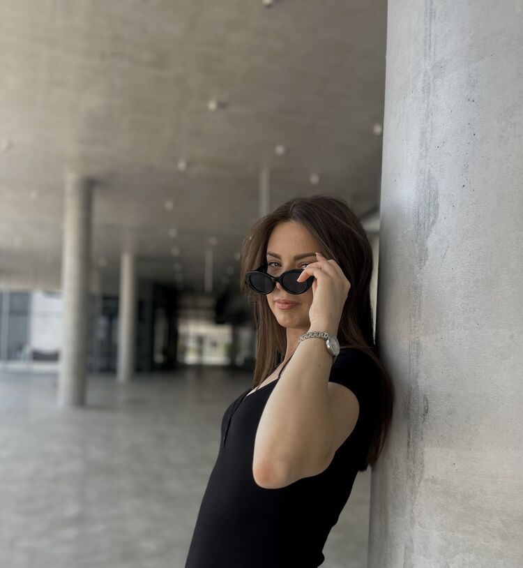  ,   , 27 ,   