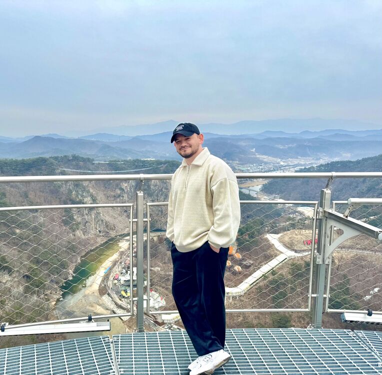  Songhwan,   Nozimbek, 31 ,     