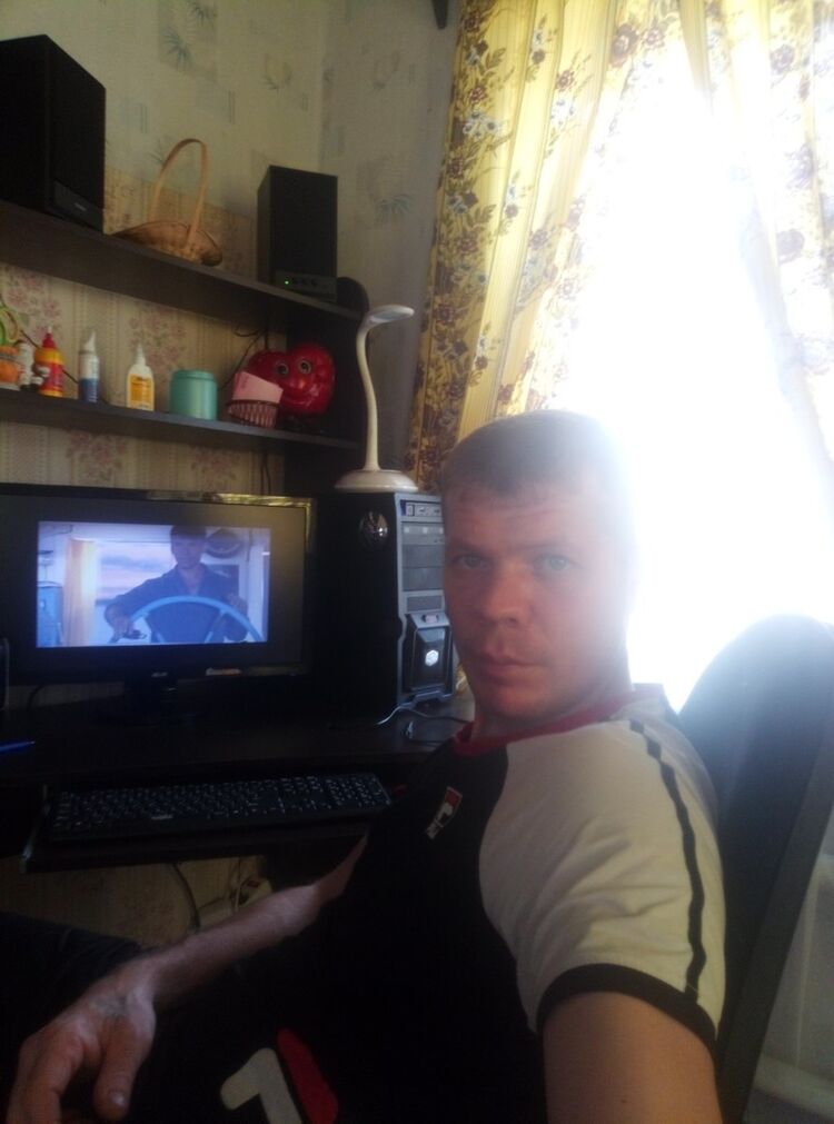  ,   Sergei, 38 ,   ,   , c 
