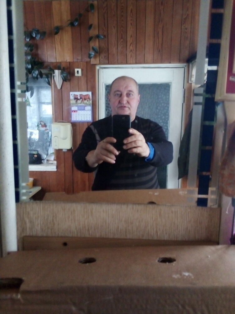  46218156  , 61 ,    